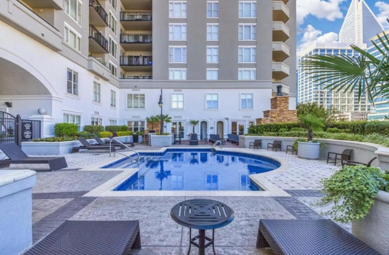Spacious 2 Bed, 2 Bath Uptown Gem In The Heart Of The City-Parking-Wi-Fi-Balcony Cgv Charlotte Buitenkant foto
